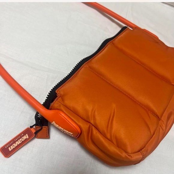 Heaven by Marc Jacobs Puffy Shoulder Bag - Picture 4 of 6